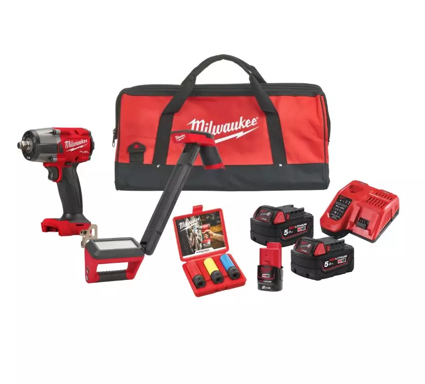 Powerpack M18 FPP2BH-523B - Clé à chocs 1/2 + Lampe - MILWAUKEE - avec 2 batteries 18V 5.0Ah + 1 batterie 12V 2.0Ah + clés à chocs + HD box - 4933492523 Powerpack M18 FPP2BH-523B - Clé à chocs 1/2 + Lampe - MILWAUKEE - avec 2 batteries 18V 5.0Ah + 1 batterie 12V 2.0Ah + clés à chocs + HD box - 4933492523