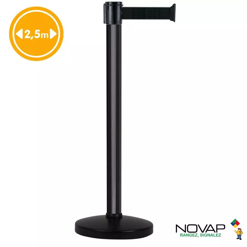 Poteau de guidage Noir - FIRST - sangle Noire 2,5m x 50mm sur socle portable - NOVAP - 2080033 Poteau de guidage Noir - FIRST - sangle Noire 2,5m x 50mm sur socle portable - NOVAP - 2080033