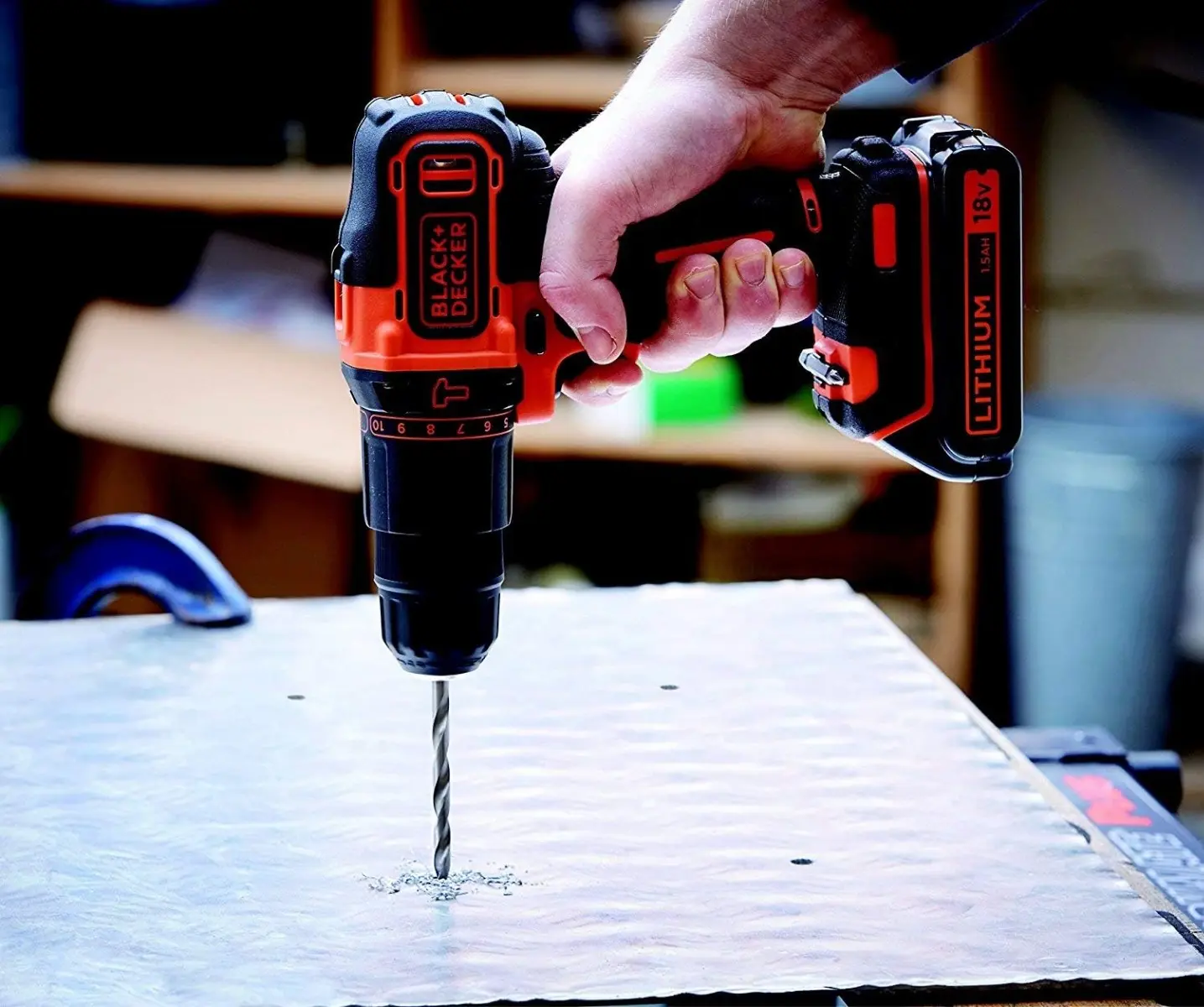 DeWalt - Perceuse visseuse DCD791P2 18V 5Ah Li-Ion 70Nm sans charbon DeWalt DeWalt - Perceuse visseuse DCD791P2 18V 5Ah Li-Ion 70Nm sans charbon DeWalt