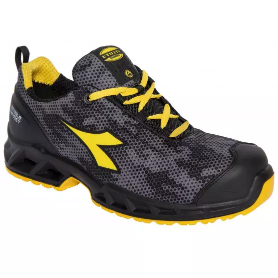Chaussure Shark stable impact lows S3S FO SR SC ESD - DIADORA - 701.181158 Chaussure Shark stable impact lows S3S FO SR SC ESD - DIADORA - 701.181158