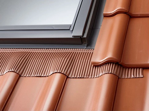 Raccord Rouge brun VELUX 114x118 cm pour tuile inférieure à 120mm - EDW SK06 0700C2