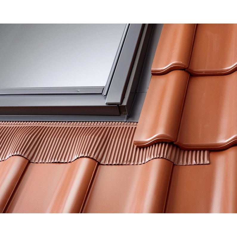 Raccord Rouge brun VELUX 134x140 cm pour tuile inférieure à 120mm - EDW UK08 0700C2