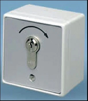 Contacteur à clé en applique INTEGRAL microswitches verts 75x75x50 mm - 802001 Contacteur à clé en applique INTEGRAL microswitches verts 75x75x50 mm - 802001