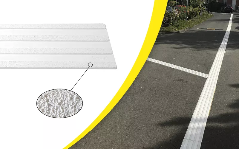 Bande d'aide à l'orientation extérieure Waccess 4 nervures WATTELEZ 1000 x 215 mm - Blanc - 630040B Bande d'aide à l'orientation extérieure Waccess 4 nervures WATTELEZ 1000 x 215 mm - Blanc - 630040B