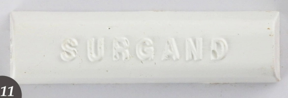 Bâton cire dure 10x8 RAL 9003 blanc signal SURGAND - boite 10 pièces - K0141008/RAL9003 Bâton cire dure 10x8 RAL 9003 blanc signal SURGAND - boite 10 pièces - K0141008/RAL9003