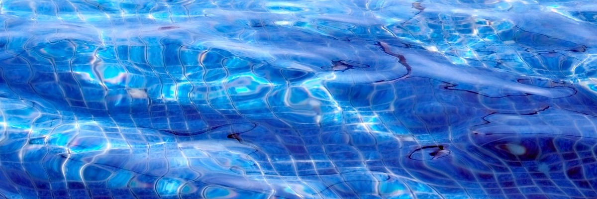Chauffage piscine : comment choisir la solution idéale pour une eau toujours à bonne température ?